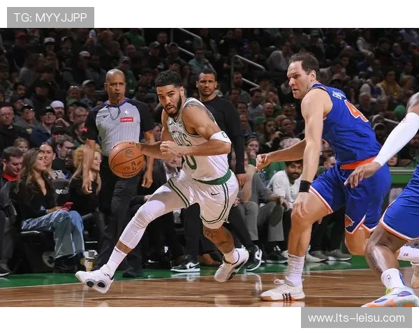 凯尔特人三连胜稳东部榜首，怀特普理查德分担进攻